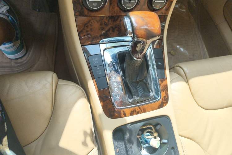 Used Volkswagen Magotan 2007 1.8 TSI Automatic Comfort Model Gear Lever