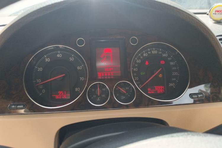 Used Volkswagen Magotan 2007 1.8 TSI Automatic Comfort Model Instrument Cluster