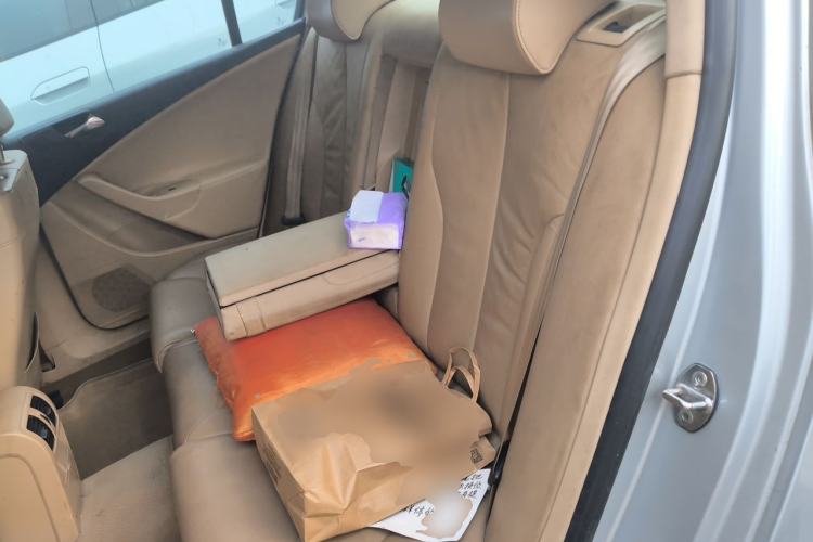 Used Volkswagen Magotan 2007 1.8 TSI Automatic Comfort Model Left Rear Seat