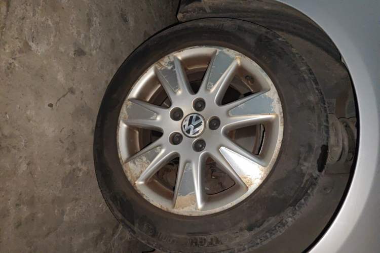 Used Volkswagen Magotan 2007 1.8 TSI Automatic Comfort Model Right Front Wheel Hub