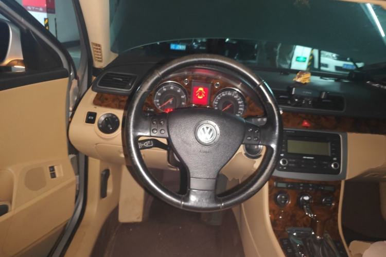 Used Volkswagen Magotan 2007 1.8 TSI Automatic Luxury Model Steering Wheel