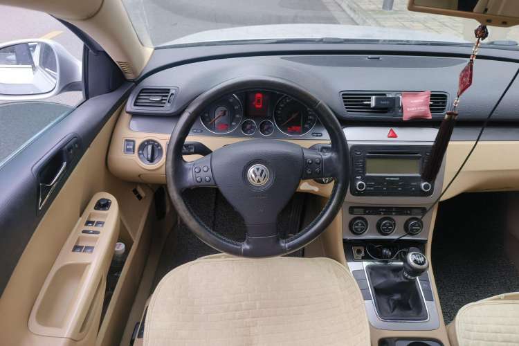 Used Volkswagen Magotan 2007 1.8 TSI Manual Comfort Model Steering Wheel