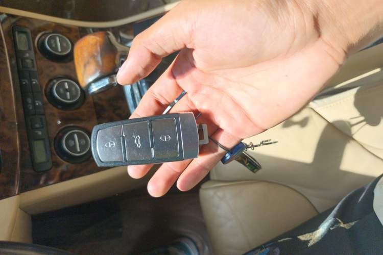 Used Volkswagen Magotan 2007 1.8 TSI Automatic Comfort Model Vehicle Key