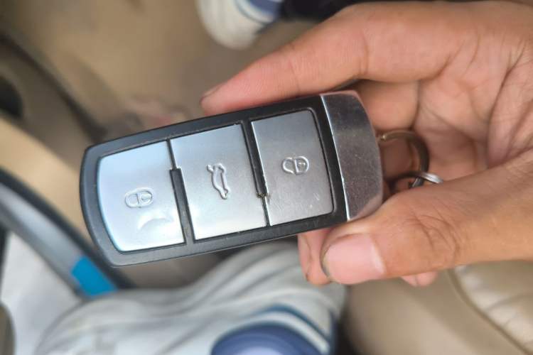 Used Volkswagen Magotan 2007 1.8 TSI Automatic Comfort Model Vehicle Key