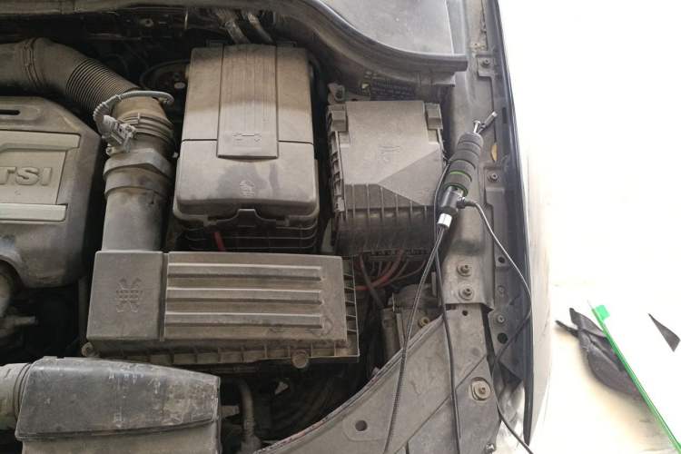 Used Volkswagen Magotan 2008 2.0 TSI Automatic Comfort Edition Engine Bay Left