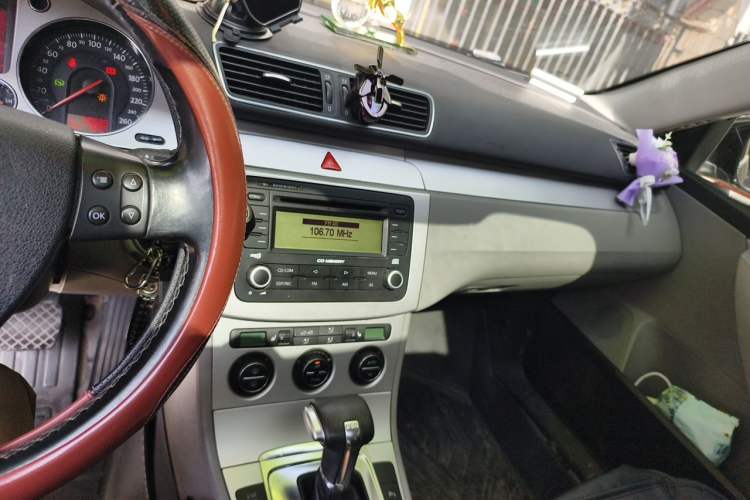 Used Volkswagen Magotan 2009 1.8 TSI DSG Comfort Edition Audio And AC Panel