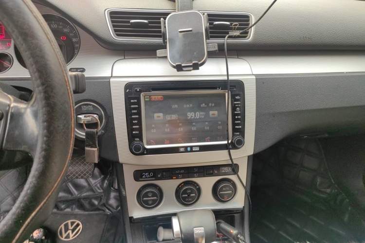Used Volkswagen Magotan 2009 1.8 TSI DSG Luxury Edition Audio And AC Panel