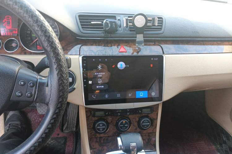 Used Volkswagen Magotan 2009 1.8 TSI DSG Luxury Edition Audio And AC Panel