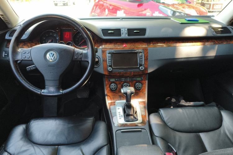Used Volkswagen Magotan 2009 2.0 TSI DSG Luxury Version Center Console