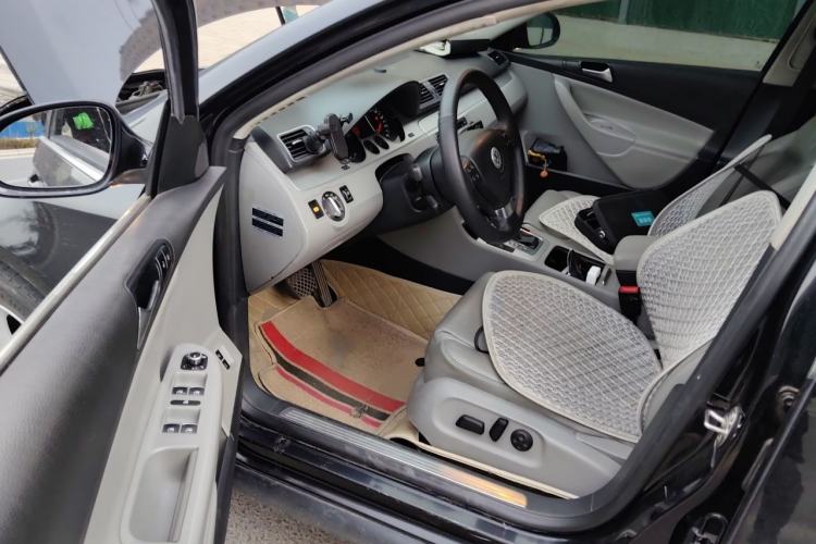 Used Volkswagen Magotan 2009 1.8 TSI DSG Comfort Edition Driver Seat