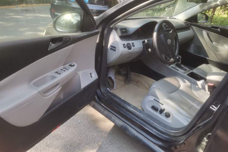 Used Volkswagen Magotan 2009 1.8 TSI DSG Tech Model Driver Seat
