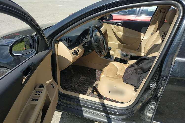 Used Volkswagen Magotan 2009 1.8TSI Manual Comfort Model Driver Seat