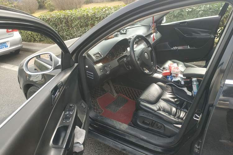 Used Volkswagen Magotan 2009 2.0 TSI DSG Luxury Version Driver Seat