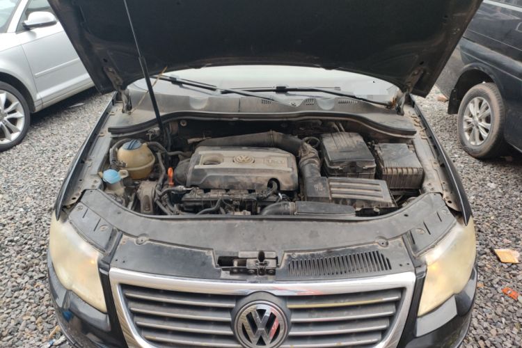 Used Volkswagen Magotan 2009 1.8 TSI DSG Comfort Edition Engine Bay