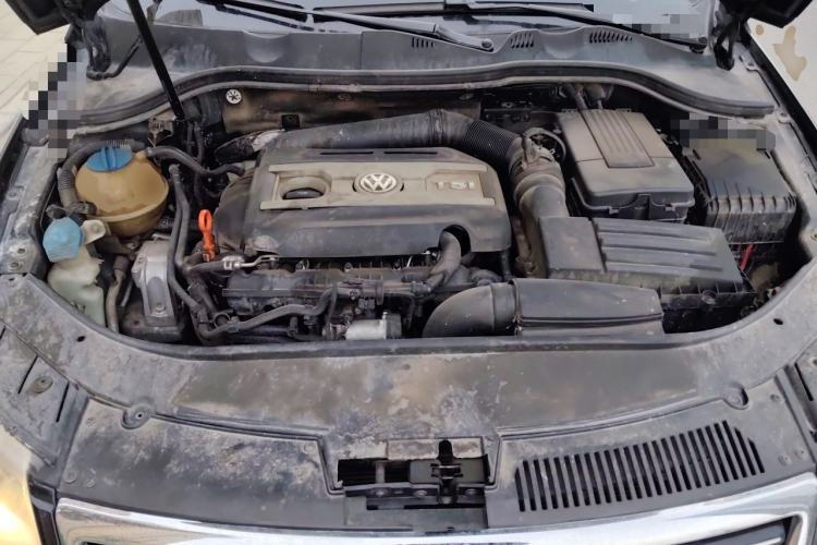 Used Volkswagen Magotan 2009 1.8 TSI DSG Comfort Edition Engine Bay