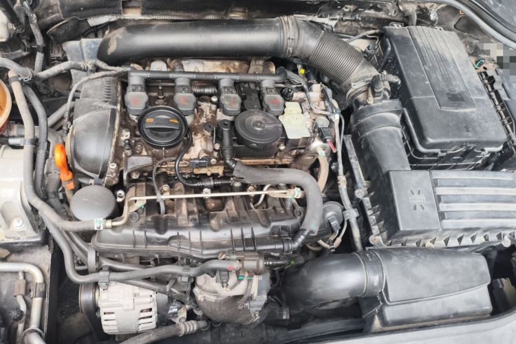 Used Volkswagen Magotan 2009 1.8 TSI DSG Comfort Edition Engine Bay