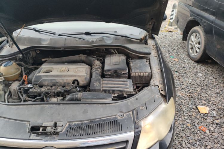 Used Volkswagen Magotan 2009 1.8 TSI DSG Comfort Edition Engine Bay Left
