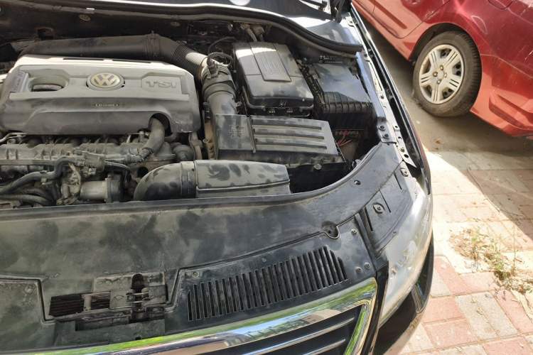 Used Volkswagen Magotan 2009 1.8 TSI DSG Comfort Edition Engine Bay Left