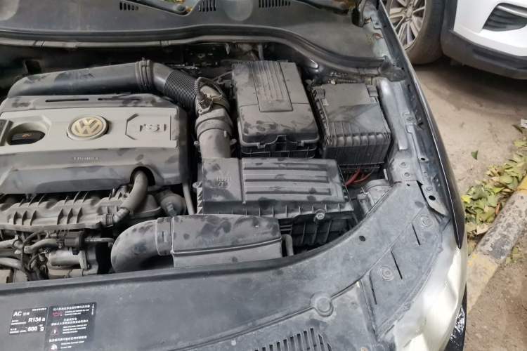 Used Volkswagen Magotan 2009 1.8 TSI DSG Luxury Edition Engine Bay Left
