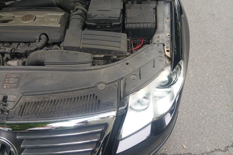 Used Volkswagen Magotan 2009 2.0 TSI DSG Comfort Edition Engine Bay Left