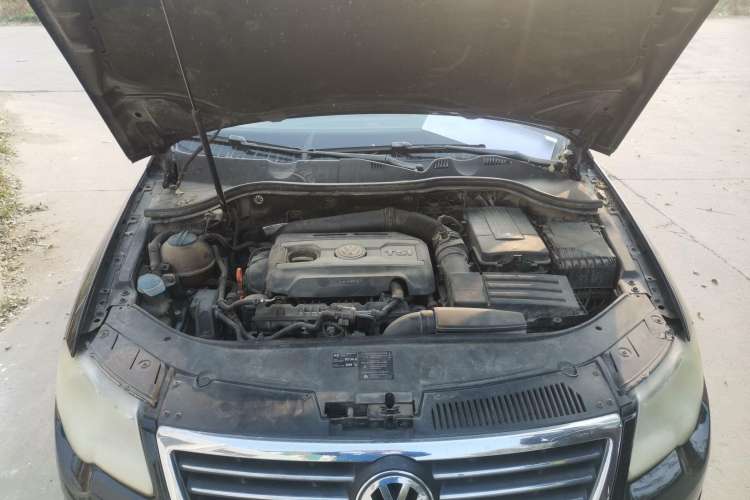 Used Volkswagen Magotan 2009 1.8 TSI DSG Comfort Edition Engine Bay