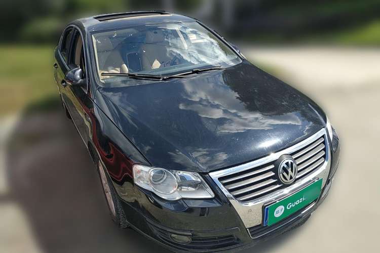 Used Volkswagen Magotan 2009 1.8TSI Manual Comfort Model Front Right 45 Deg