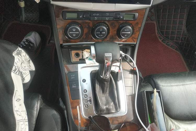 Used Volkswagen Magotan 2009 2.0 TSI DSG Luxury Version Gear Lever