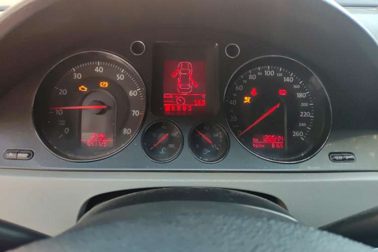Used Volkswagen Magotan 2009 1.8 TSI DSG Comfort Edition Instrument Cluster