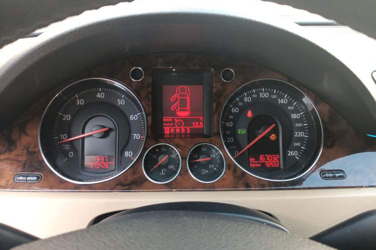 Used Volkswagen Magotan 2009 1.8 TSI DSG Luxury Edition Instrument Cluster