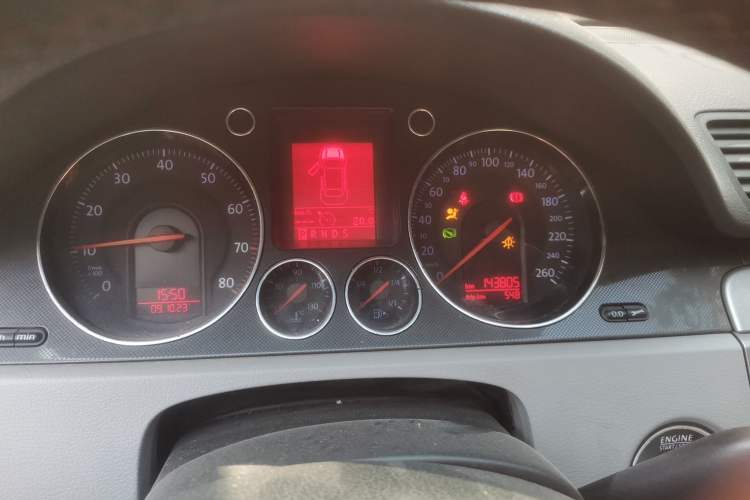 Used Volkswagen Magotan 2009 1.8 TSI DSG Tech Model Instrument Cluster