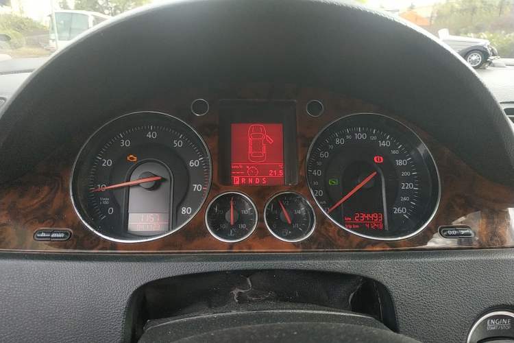 Used Volkswagen Magotan 2009 2.0 TSI DSG Luxury Version Instrument Cluster