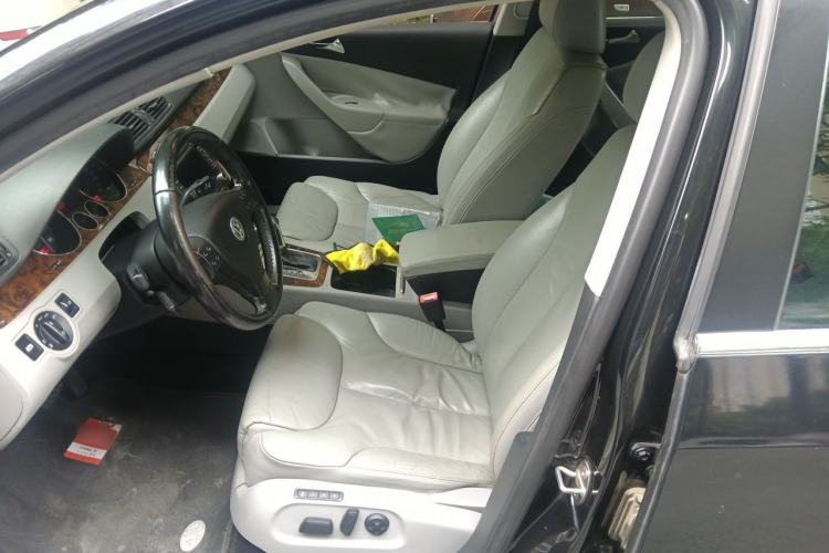 Used Volkswagen Magotan 2009 2.0 TSI DSG Comfort Edition Left Front Seat
