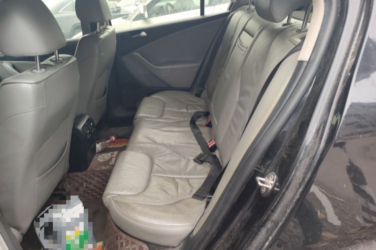 Used Volkswagen Magotan 2009 1.8 TSI DSG Comfort Edition Left Rear Seat