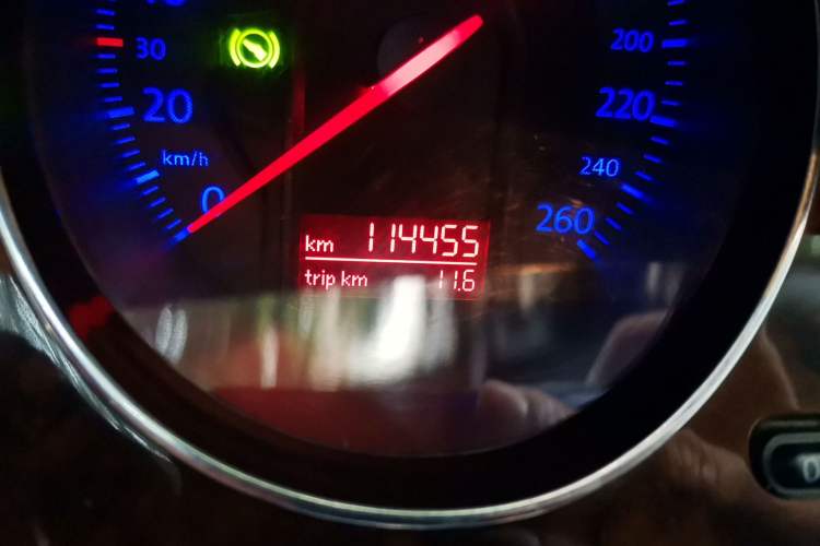 Used Volkswagen Magotan 2009 1.8 TSI DSG Luxury Edition Odometer Close Up