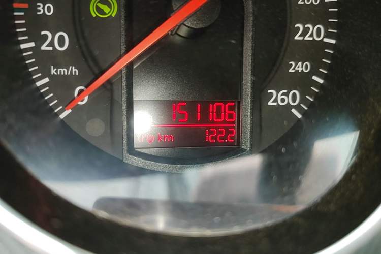 Used Volkswagen Magotan 2009 1.8 TSI DSG Luxury Edition Odometer Close Up