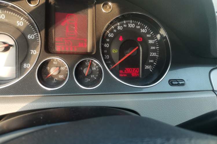 Used Volkswagen Magotan 2009 1.8 TSI DSG Comfort Edition Odometer Close Up