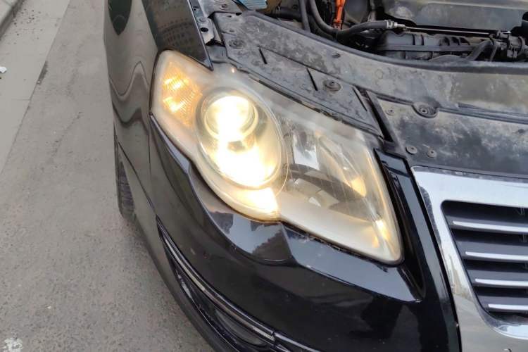 Used Volkswagen Magotan 2009 1.8 TSI DSG Comfort Edition Right Front Headlight