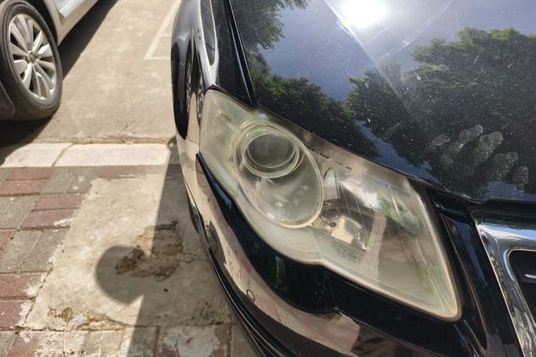 Used Volkswagen Magotan 2009 1.8 TSI DSG Comfort Edition Right Front Headlight