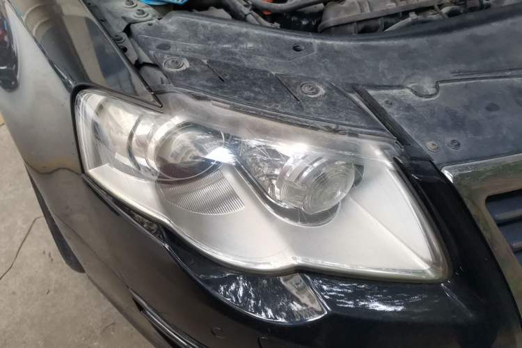 Used Volkswagen Magotan 2009 1.8 TSI DSG Luxury Edition Right Front Headlight