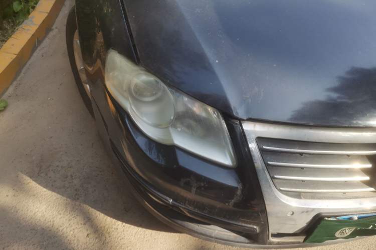 Used Volkswagen Magotan 2009 1.8 TSI DSG Tech Model Right Front Headlight
