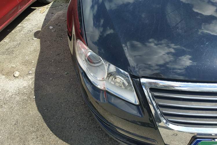 Used Volkswagen Magotan 2009 1.8TSI Manual Comfort Model Right Front Headlight