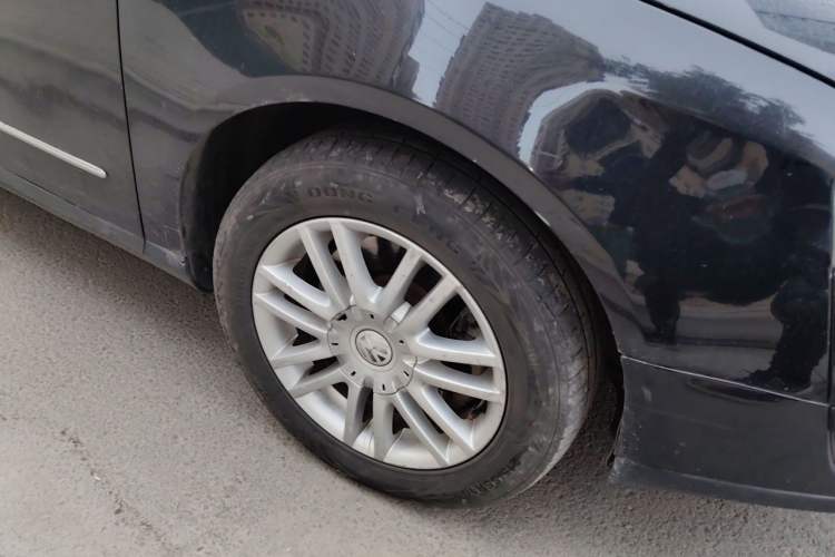 Used Volkswagen Magotan 2009 1.8 TSI DSG Comfort Edition Right Front Wheel Hub