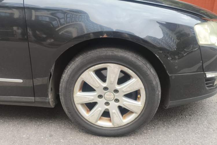 Used Volkswagen Magotan 2009 1.8 TSI DSG Comfort Edition Right Front Wheel Hub