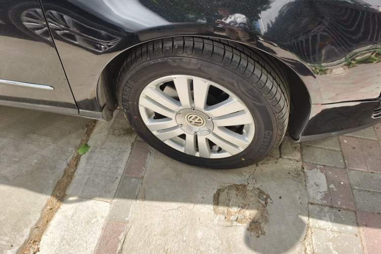 Used Volkswagen Magotan 2009 1.8 TSI DSG Comfort Edition Right Front Wheel Hub
