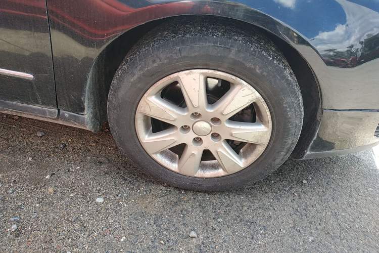 Used Volkswagen Magotan 2009 1.8TSI Manual Comfort Model Right Front Wheel Hub