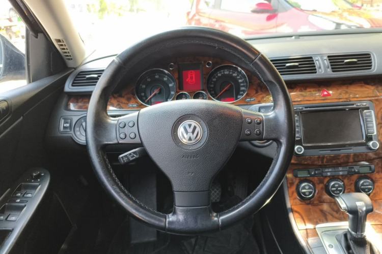 Used Volkswagen Magotan 2009 2.0 TSI DSG Luxury Version Steering Wheel
