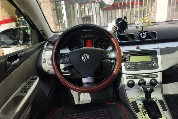 Used Volkswagen Magotan 2009 1.8 TSI DSG Comfort Edition Steering Wheel
