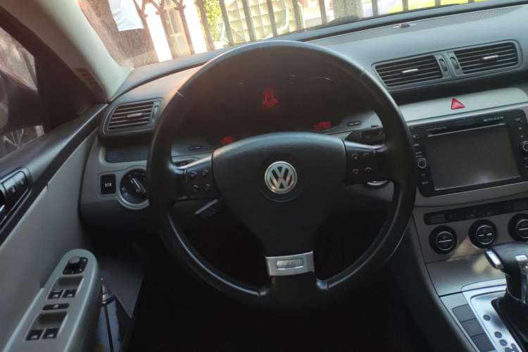 Used Volkswagen Magotan 2009 1.8 TSI DSG Comfort Edition Steering Wheel