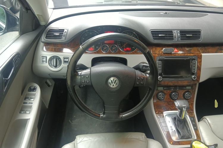 Used Volkswagen Magotan 2009 2.0 TSI DSG Comfort Edition Steering Wheel