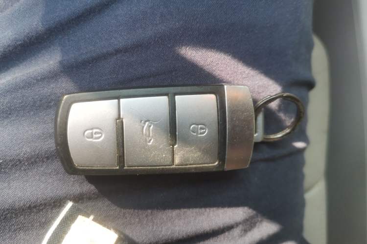 Used Volkswagen Magotan 2009 1.8 TSI DSG Tech Model Vehicle Key